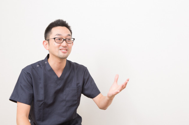 雑誌、メディアに多数掲載されている無痛整体のプロ 院長 山田雄大